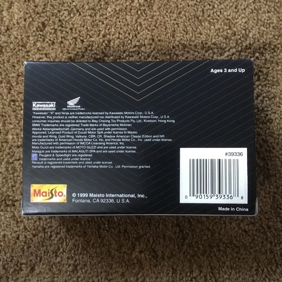 Honda CR 250 R -Special Edition- Maisto 1:18 - Picture 5 of 12